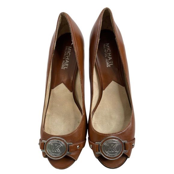 Michael Kors Women’s Brown Leather Peep Toe Logo Medallion Pumps Size 6.5M - Picture 2 of 7